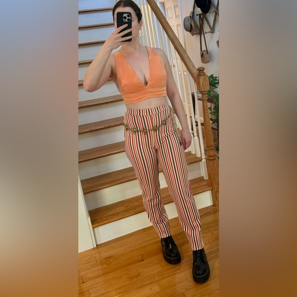 *3 for $9* Peachy Plunge Crop Top - Picture 1 of 9